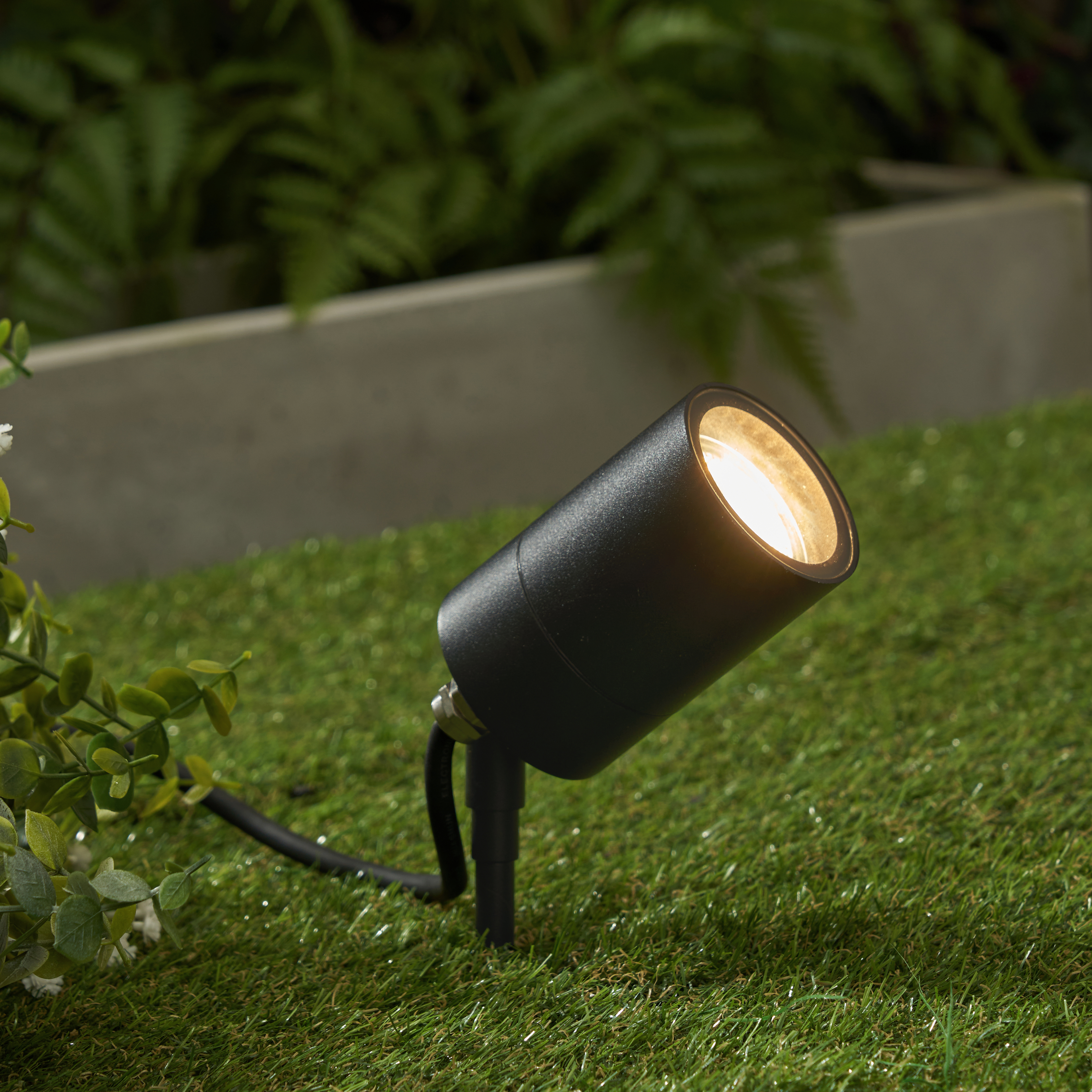 Leto 1 Light Outdoor Spike Light Black